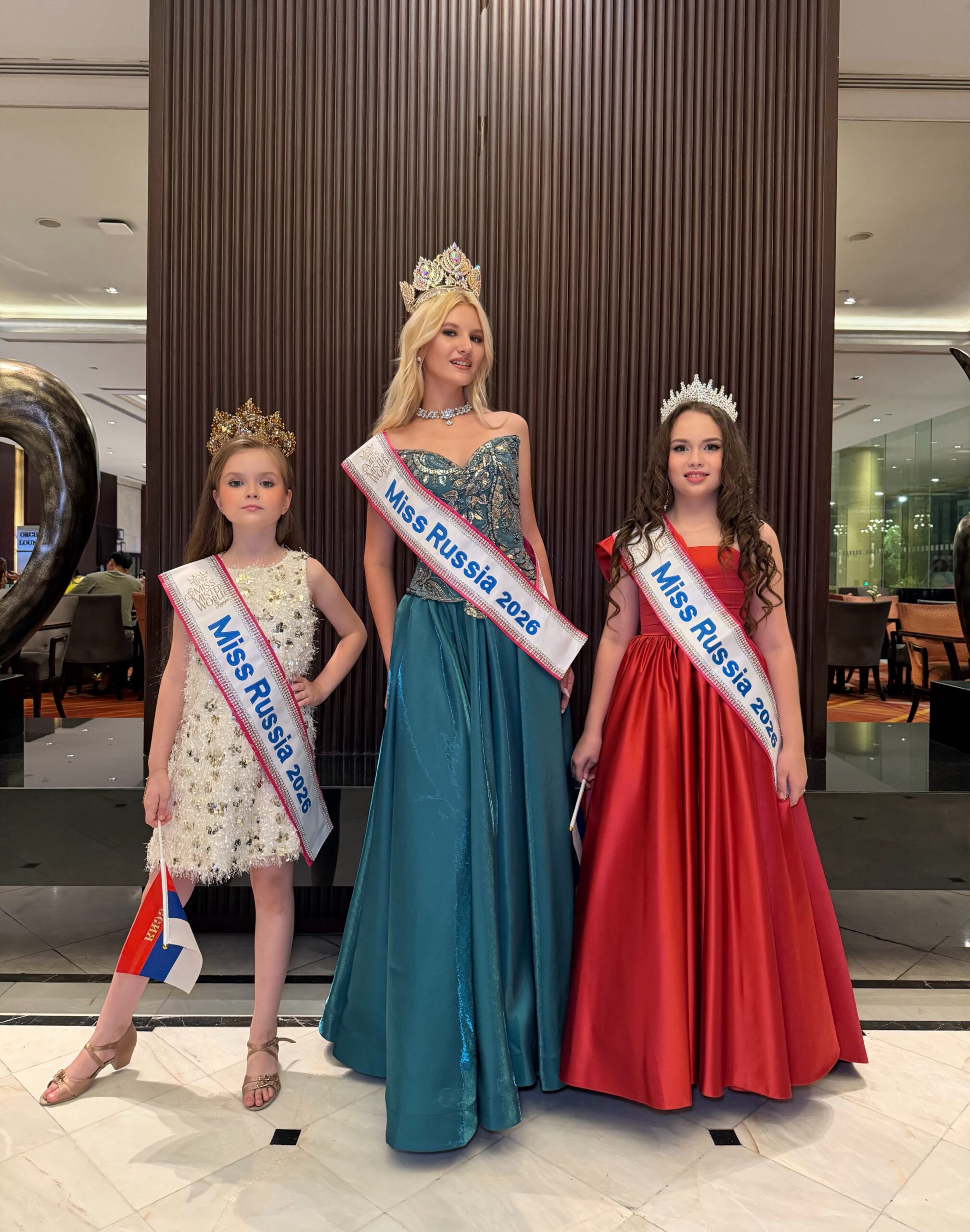 Александра Великова победила на Junior Model International в Бангкоке